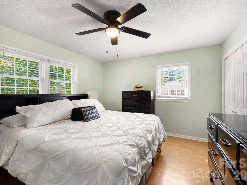 160 Chamblee Drive, Salisbury, NC 28147.  MLS# CAR4431373, YatesRealty ID 55693. 