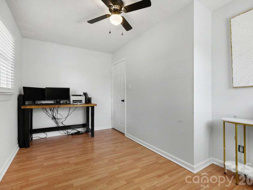 160 Chamblee Drive, Salisbury, NC 28147.  MLS# CAR4431373, YatesRealty ID 55693. 