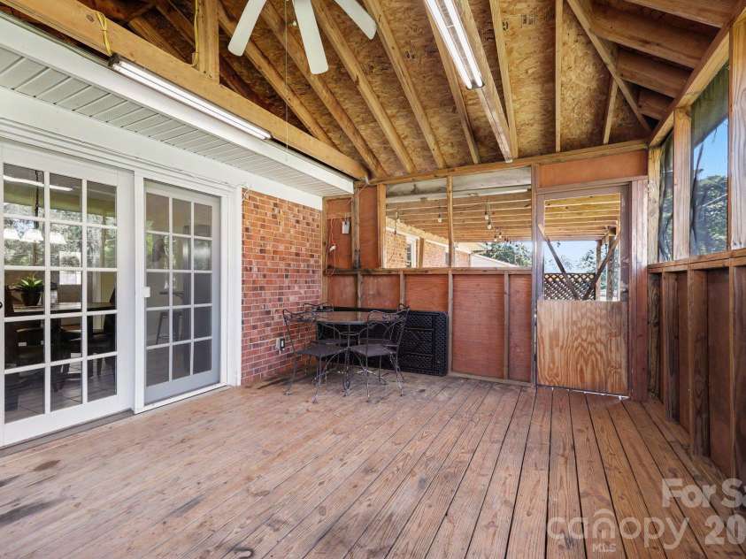 160 Chamblee Drive, Salisbury, NC 28147.  MLS# CAR4431373, YatesRealty ID 55693. 