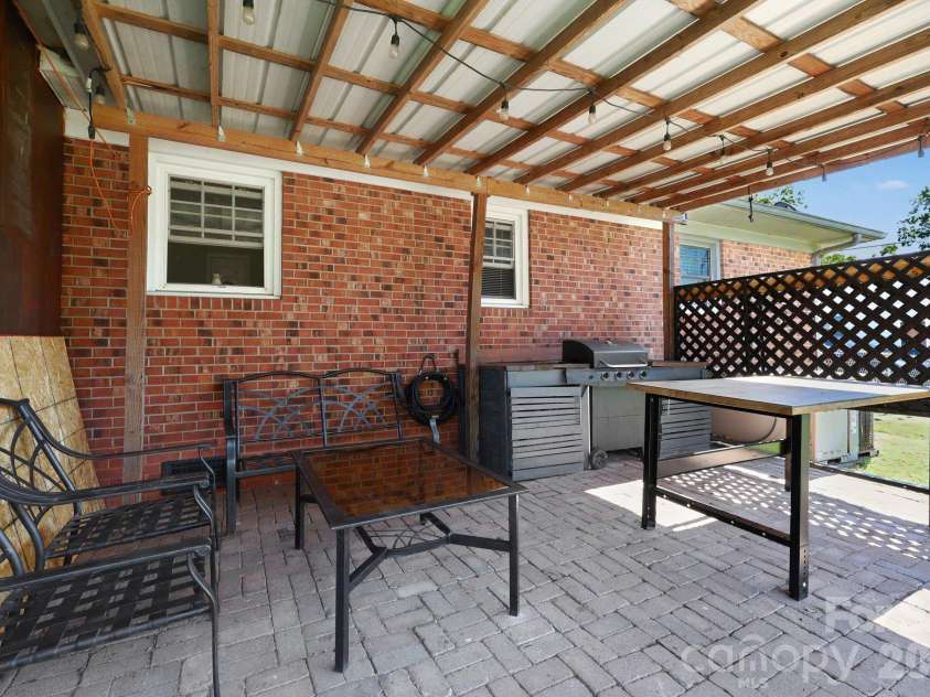 160 Chamblee Drive, Salisbury, NC 28147.  MLS# CAR4431373, YatesRealty ID 55693. 