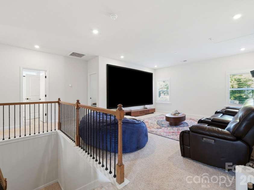 6109 Sunspear Lane, Charlotte, NC 28212.  MLS# CAR4431366, YatesRealty ID 55695. 