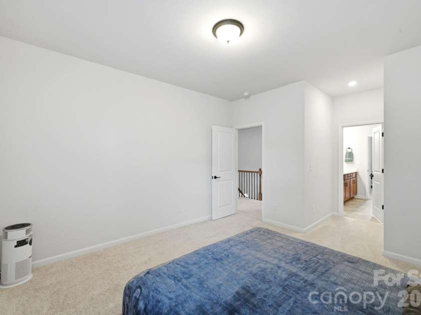 6109 Sunspear Lane, Charlotte, NC 28212.  MLS# CAR4431366, YatesRealty ID 55695. 