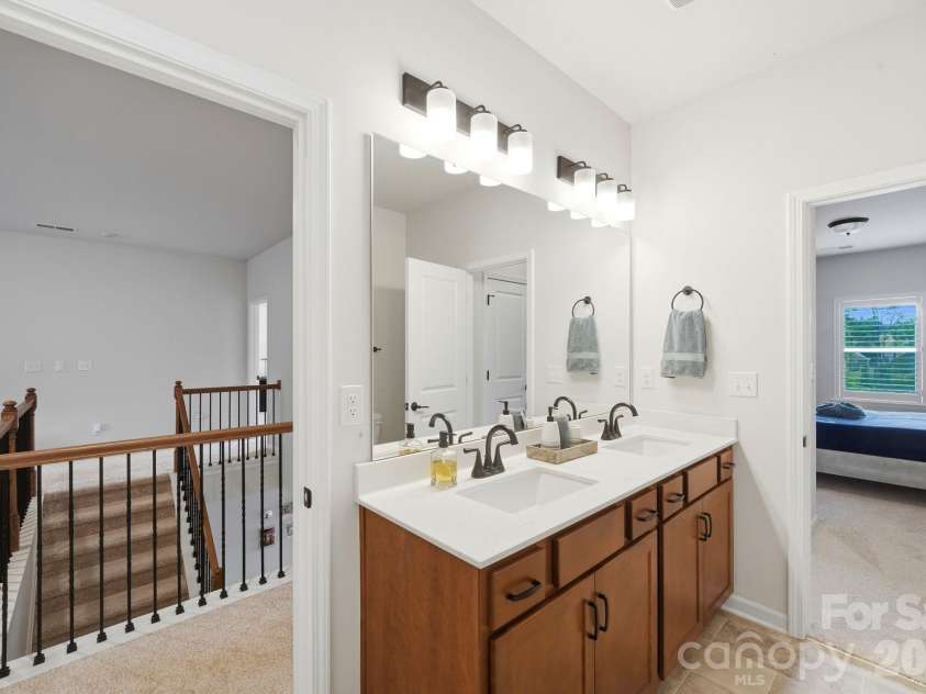 6109 Sunspear Lane, Charlotte, NC 28212.  MLS# CAR4431366, YatesRealty ID 55695. 