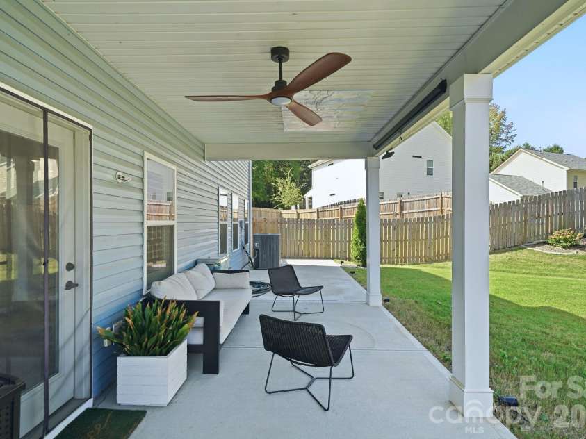 6109 Sunspear Lane, Charlotte, NC 28212.  MLS# CAR4431366, YatesRealty ID 55695. 