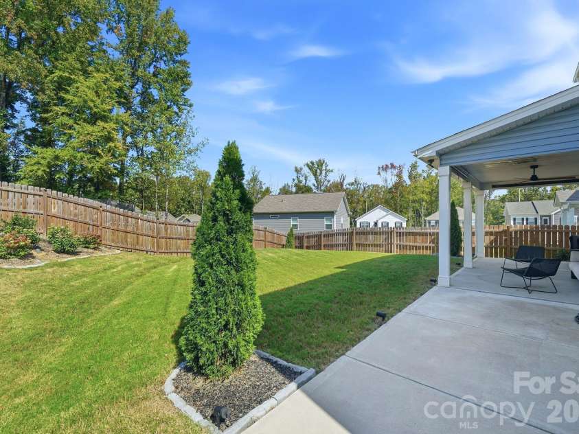 6109 Sunspear Lane, Charlotte, NC 28212.  MLS# CAR4431366, YatesRealty ID 55695. 