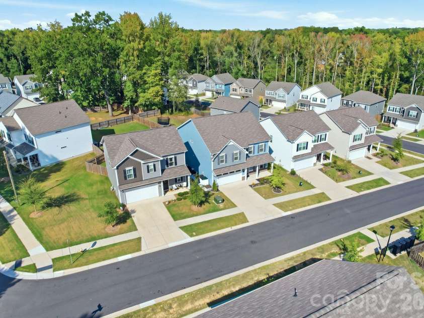 6109 Sunspear Lane, Charlotte, NC 28212.  MLS# CAR4431366, YatesRealty ID 55695. 