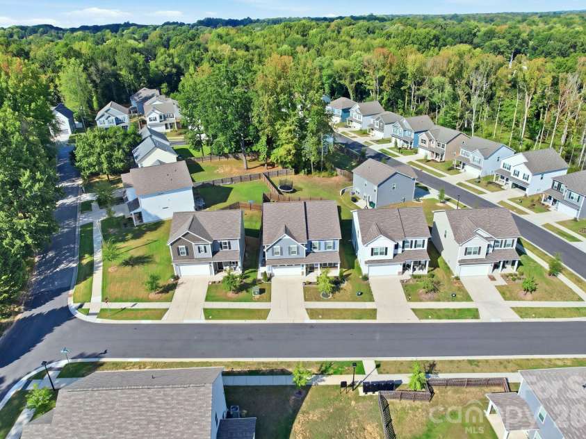 6109 Sunspear Lane, Charlotte, NC 28212.  MLS# CAR4431366, YatesRealty ID 55695. 