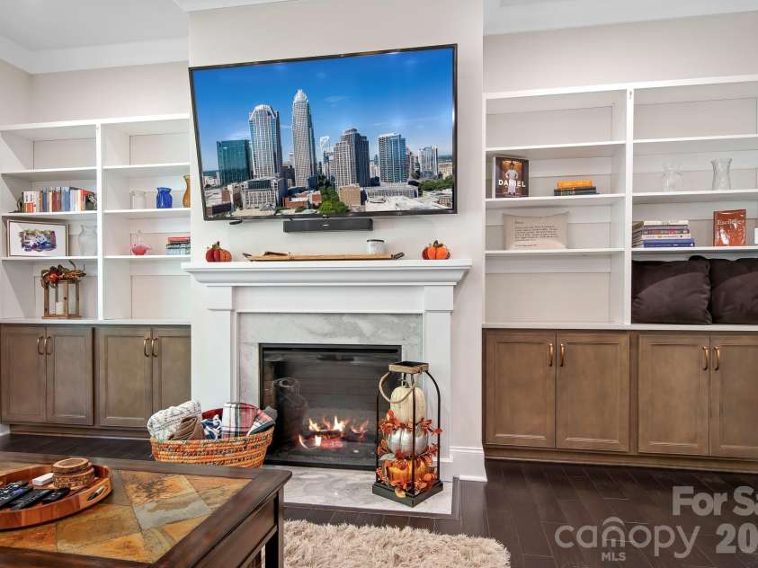 3225 Everly Enclave Way, Charlotte, NC 28210.  MLS# CAR4431294, YatesRealty ID 55698. 