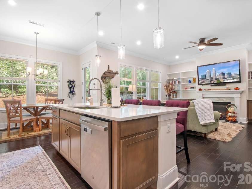 3225 Everly Enclave Way, Charlotte, NC 28210.  MLS# CAR4431294, YatesRealty ID 55698. 