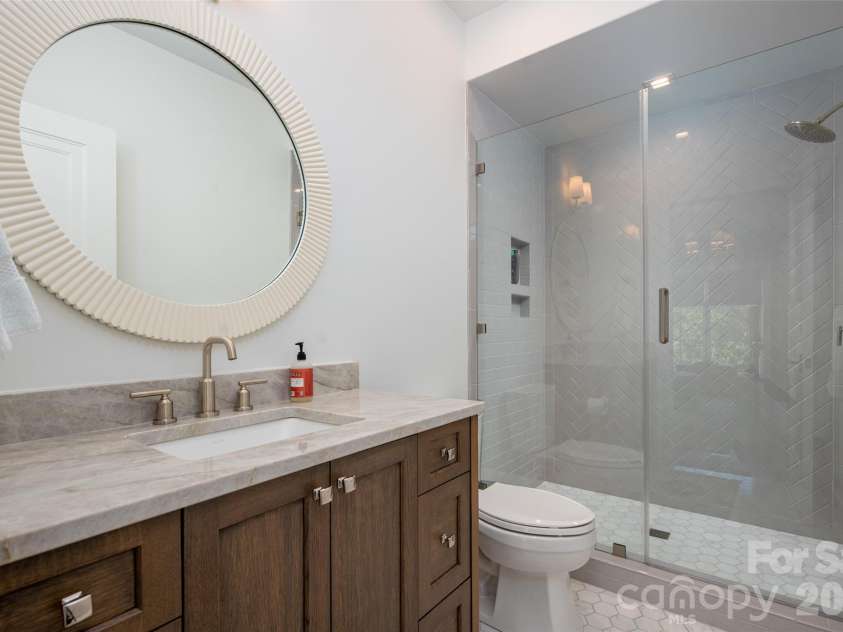 2111 Cortelyou Road, Charlotte, NC 28211.  MLS# CAR4431155, YatesRealty ID 55699. Bedroom 3 bath