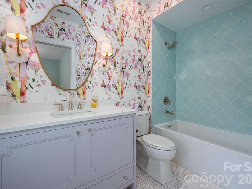 2111 Cortelyou Road, Charlotte, NC 28211.  MLS# CAR4431155, YatesRealty ID 55699. Bedroom 4 bath