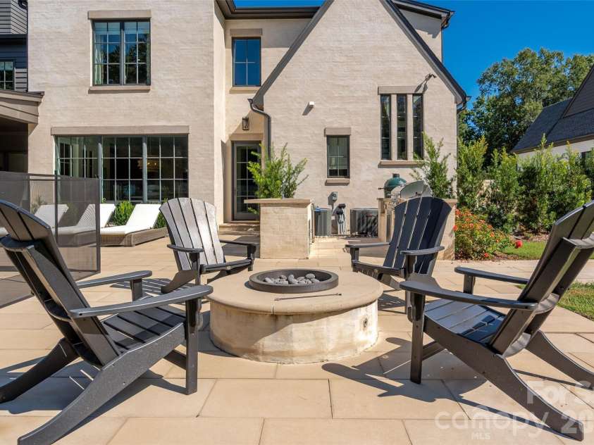 2111 Cortelyou Road, Charlotte, NC 28211.  MLS# CAR4431155, YatesRealty ID 55699. Fire pit