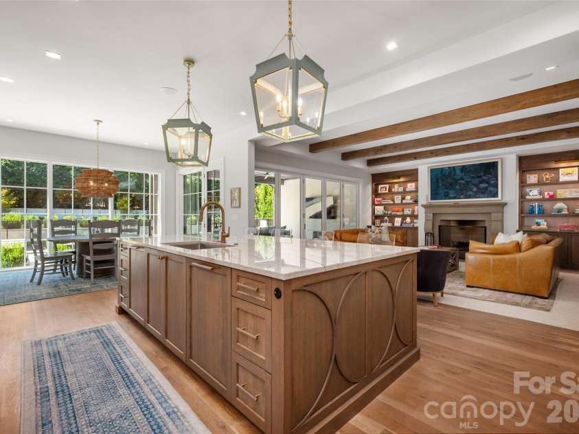 2111 Cortelyou Road, Charlotte, NC 28211.  MLS# CAR4431155, YatesRealty ID 55699. Kitchen 1