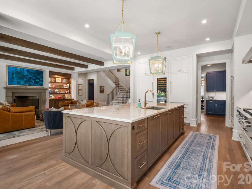 2111 Cortelyou Road, Charlotte, NC 28211.  MLS# CAR4431155, YatesRealty ID 55699. Kitchen 2