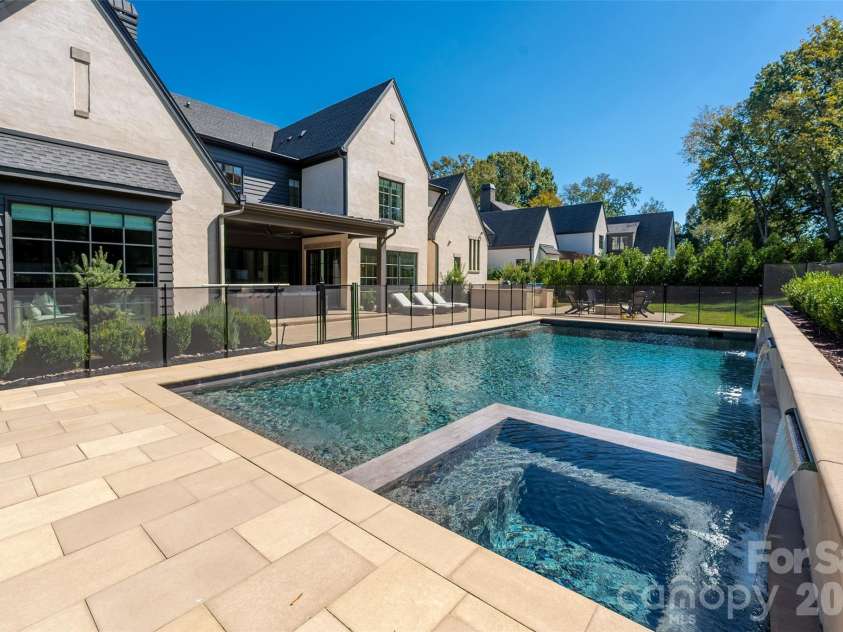 2111 Cortelyou Road, Charlotte, NC 28211.  MLS# CAR4431155, YatesRealty ID 55699. Spa/pool 1