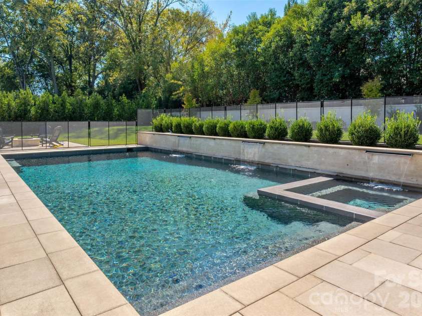 2111 Cortelyou Road, Charlotte, NC 28211.  MLS# CAR4431155, YatesRealty ID 55699. Spa/pool 2