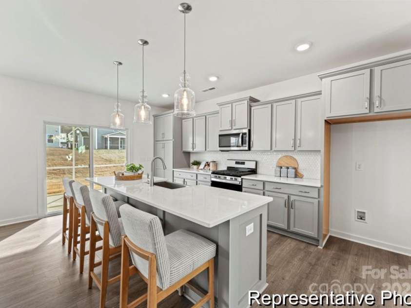 111 Rice Planters Way, Statesville, NC 28625.  MLS# CAR4330128, YatesRealty ID 557. 