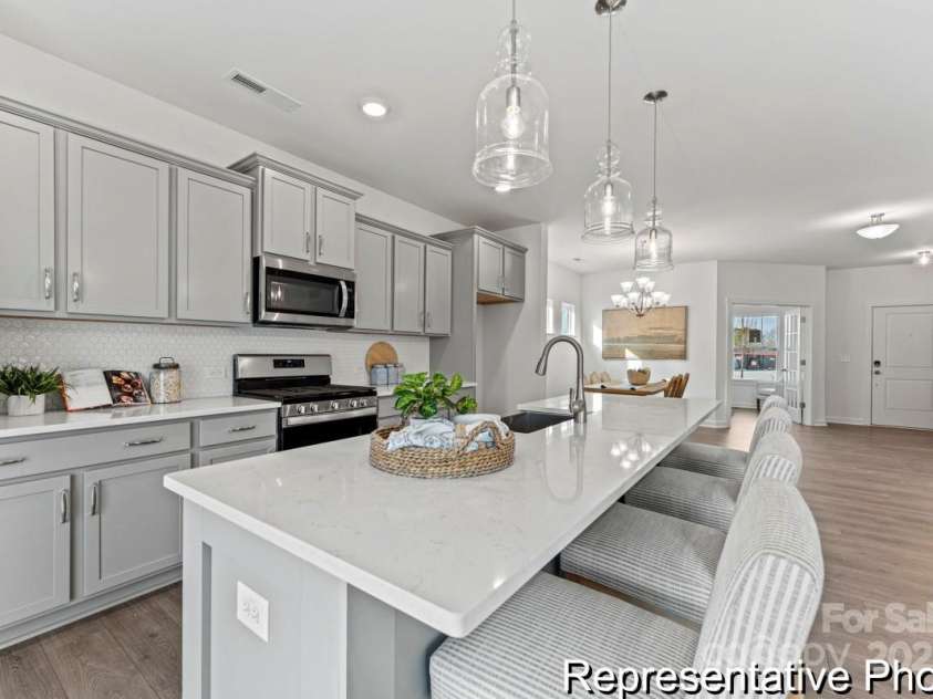 111 Rice Planters Way, Statesville, NC 28625.  MLS# CAR4330128, YatesRealty ID 557. 