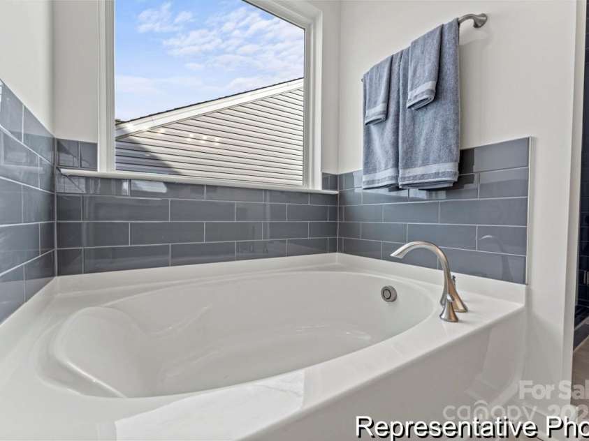 111 Rice Planters Way, Statesville, NC 28625.  MLS# CAR4330128, YatesRealty ID 557. 