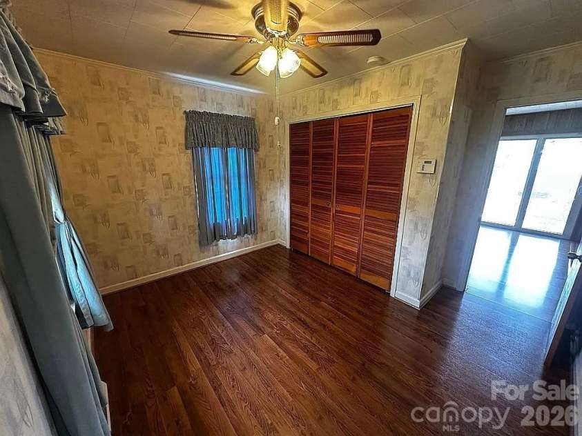 34 Sunset Drive, Brevard, NC 28712.  MLS# CAR4358442, YatesRealty ID 5570. Bedroom 1