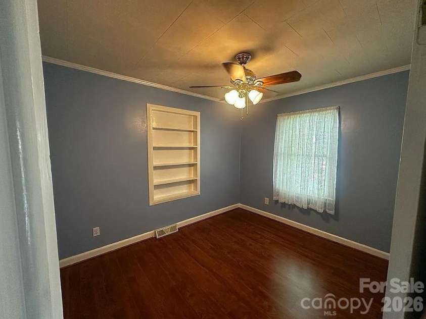 34 Sunset Drive, Brevard, NC 28712.  MLS# CAR4358442, YatesRealty ID 5570. Bedroom 2