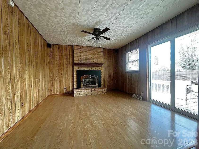 34 Sunset Drive, Brevard, NC 28712.  MLS# CAR4358442, YatesRealty ID 5570. Formal Dining or Den
