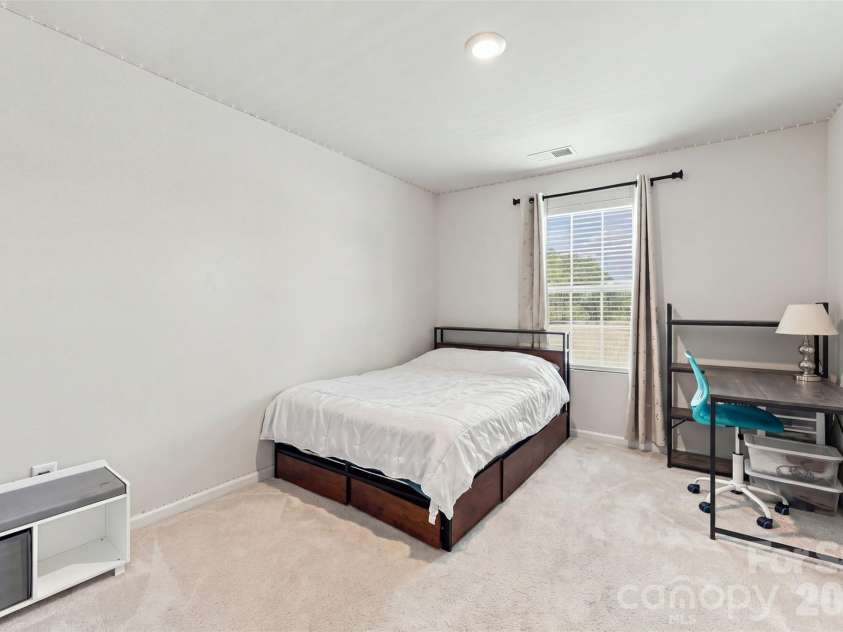 12732 Wandering Brook Drive, Charlotte, NC 28273.  MLS# CAR4430783, YatesRealty ID 55700. 2nd Bedroom