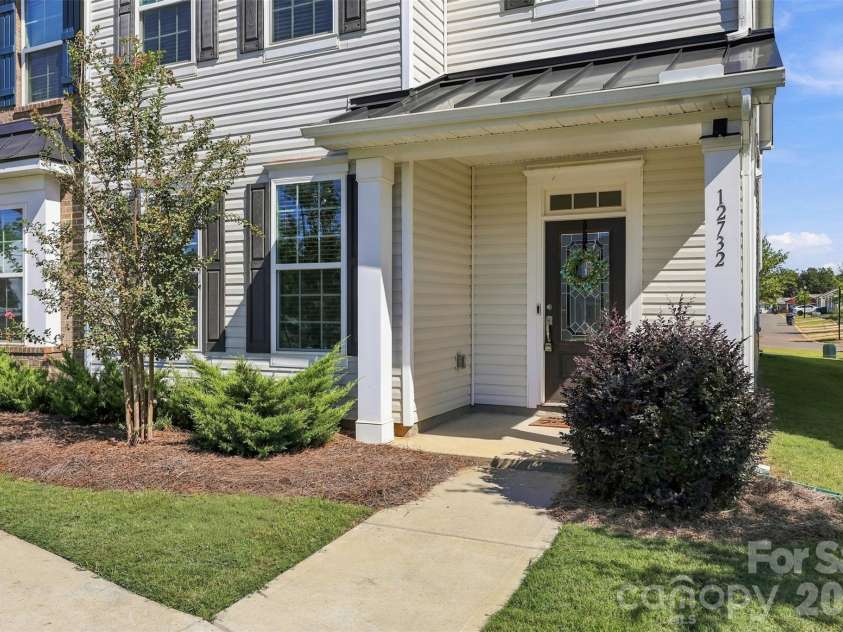 12732 Wandering Brook Drive, Charlotte, NC 28273.  MLS# CAR4430783, YatesRealty ID 55700. 