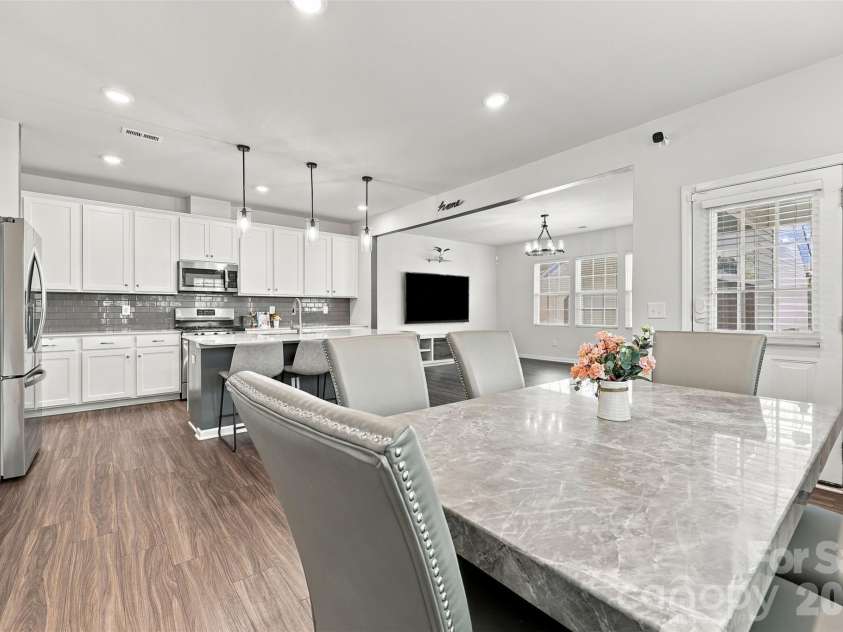 12732 Wandering Brook Drive, Charlotte, NC 28273.  MLS# CAR4430783, YatesRealty ID 55700. 