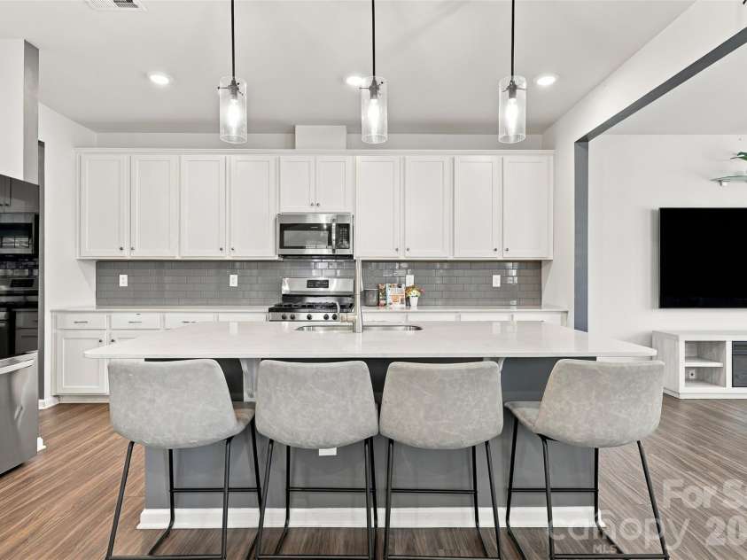 12732 Wandering Brook Drive, Charlotte, NC 28273.  MLS# CAR4430783, YatesRealty ID 55700. 