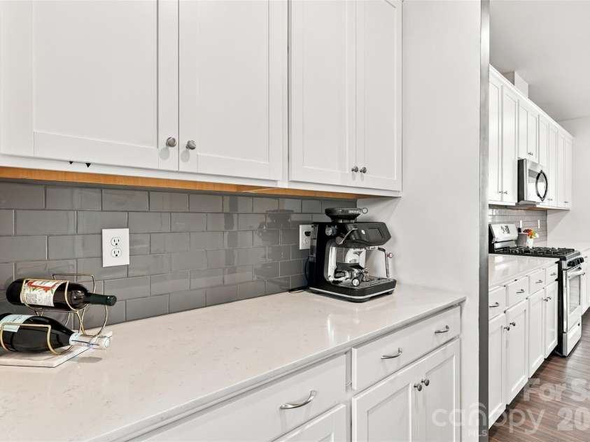 12732 Wandering Brook Drive, Charlotte, NC 28273.  MLS# CAR4430783, YatesRealty ID 55700. 