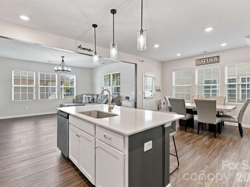 12732 Wandering Brook Drive, Charlotte, NC 28273.  MLS# CAR4430783, YatesRealty ID 55700. 