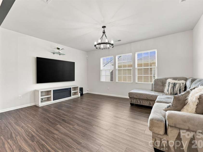 12732 Wandering Brook Drive, Charlotte, NC 28273.  MLS# CAR4430783, YatesRealty ID 55700. 