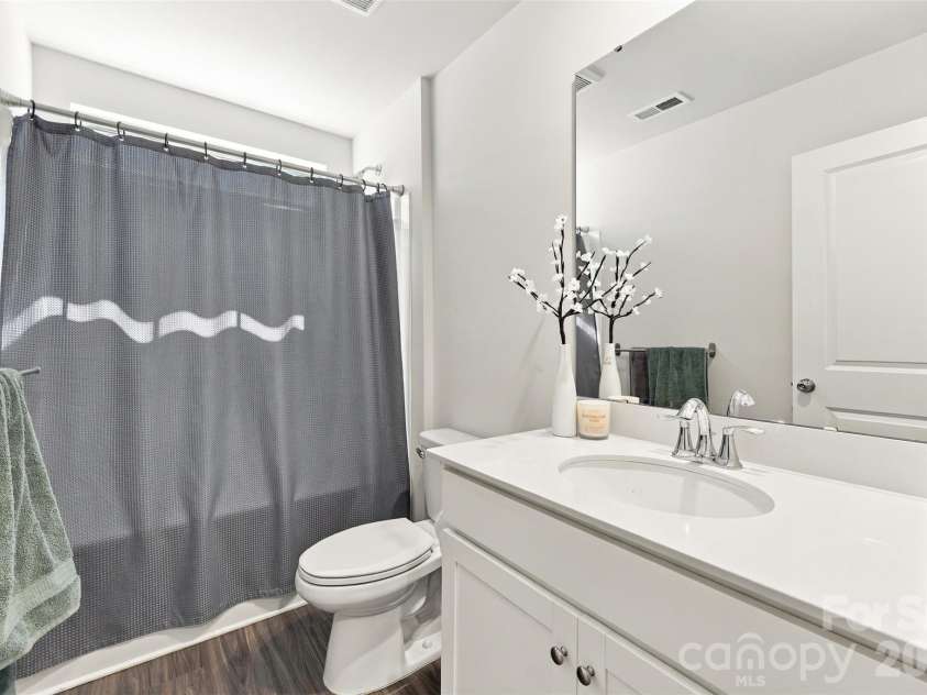 12732 Wandering Brook Drive, Charlotte, NC 28273.  MLS# CAR4430783, YatesRealty ID 55700. 