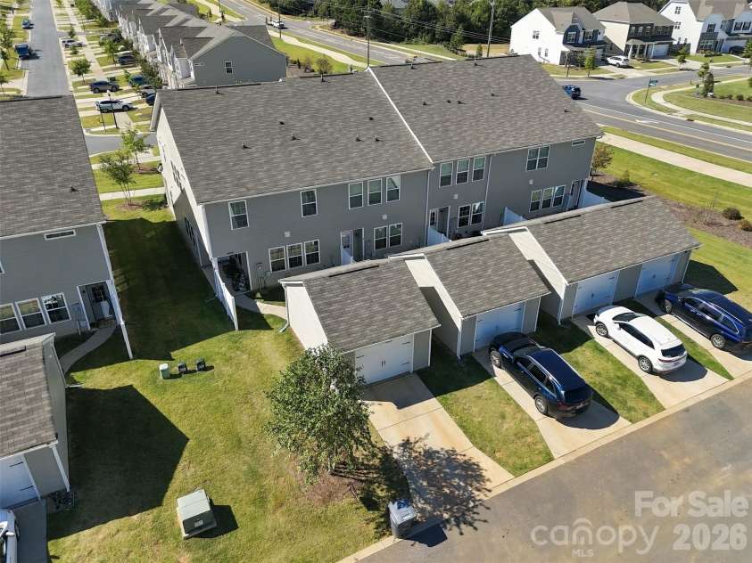 12732 Wandering Brook Drive, Charlotte, NC 28273.  MLS# CAR4430783, YatesRealty ID 55700. 