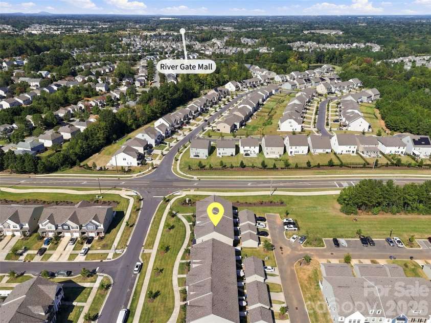 12732 Wandering Brook Drive, Charlotte, NC 28273.  MLS# CAR4430783, YatesRealty ID 55700. 