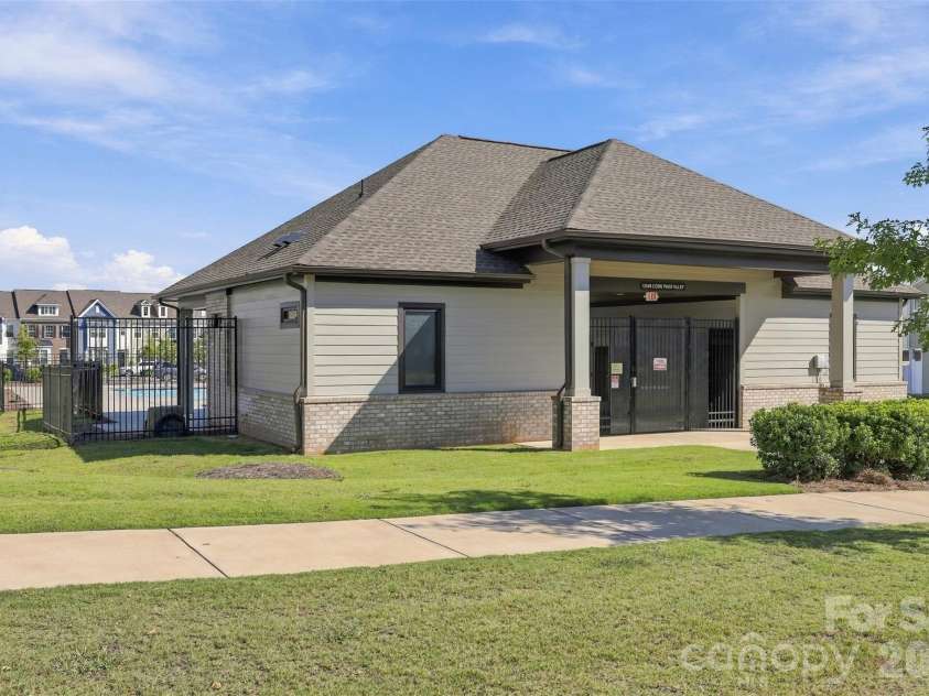 12732 Wandering Brook Drive, Charlotte, NC 28273.  MLS# CAR4430783, YatesRealty ID 55700. 