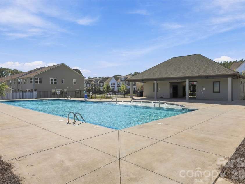 12732 Wandering Brook Drive, Charlotte, NC 28273.  MLS# CAR4430783, YatesRealty ID 55700. 