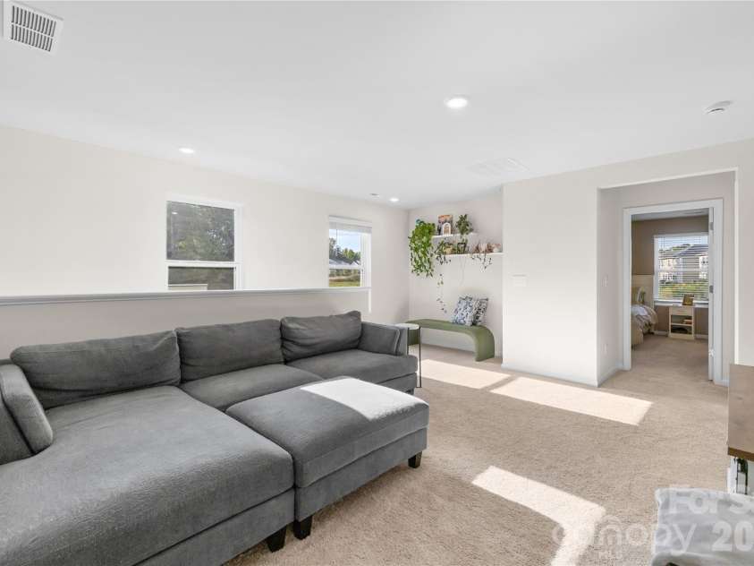1107 Harland Street, Charlotte, NC 28216.  MLS# CAR4431090, YatesRealty ID 55701. 