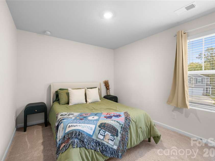 1107 Harland Street, Charlotte, NC 28216.  MLS# CAR4431090, YatesRealty ID 55701. 