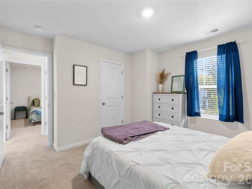 1107 Harland Street, Charlotte, NC 28216.  MLS# CAR4431090, YatesRealty ID 55701. 