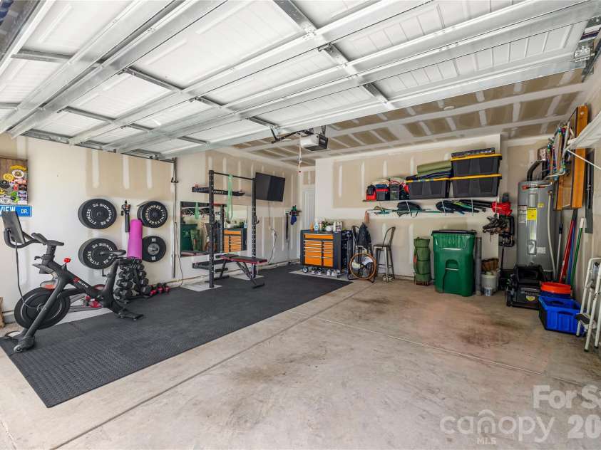1107 Harland Street, Charlotte, NC 28216.  MLS# CAR4431090, YatesRealty ID 55701. 
