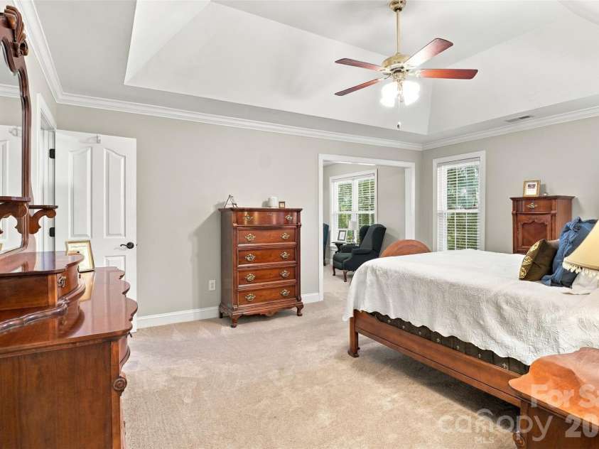 3564 Weddington Oaks Drive, Matthews, NC 28104.  MLS# CAR4430938, YatesRealty ID 55702. 