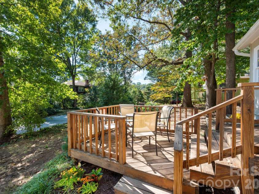 49 Harris Avenue, Asheville, NC 28806.  MLS# CAR4431088, YatesRealty ID 55703. 
