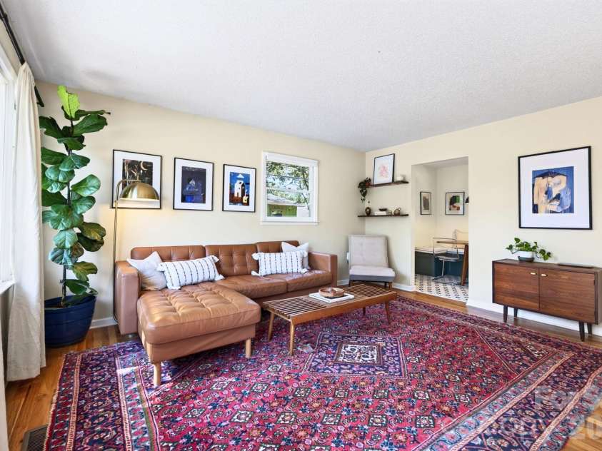 49 Harris Avenue, Asheville, NC 28806.  MLS# CAR4431088, YatesRealty ID 55703. 