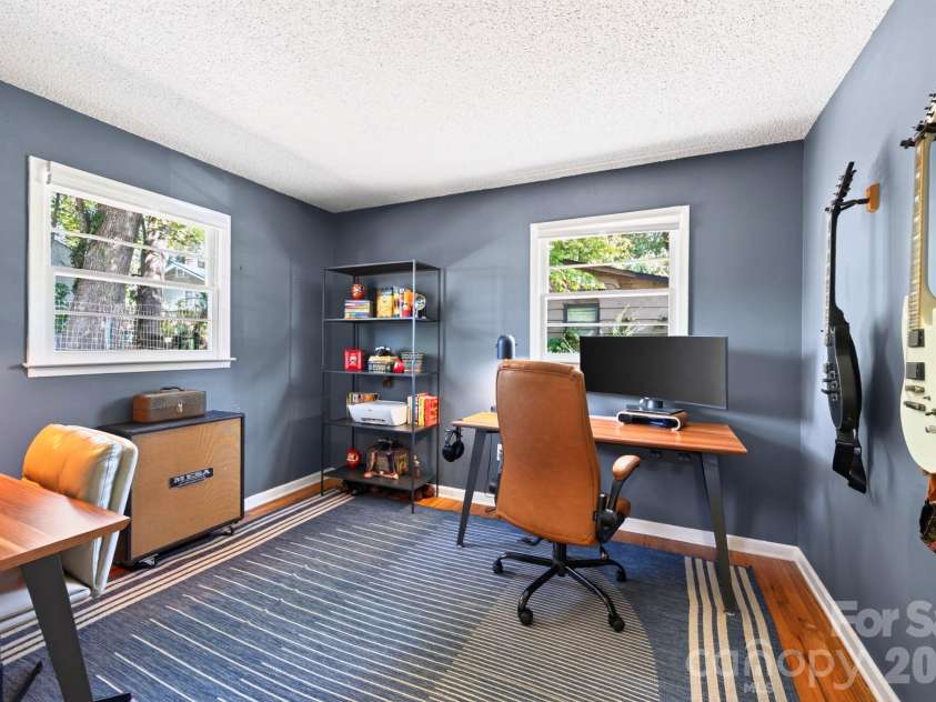 49 Harris Avenue, Asheville, NC 28806.  MLS# CAR4431088, YatesRealty ID 55703. 