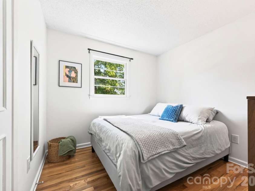 49 Harris Avenue, Asheville, NC 28806.  MLS# CAR4431088, YatesRealty ID 55703. 