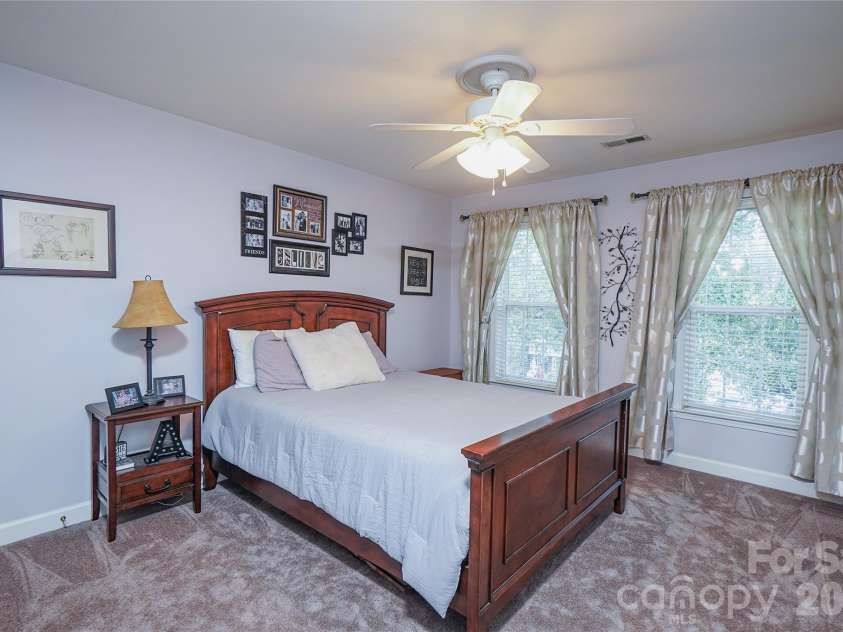 8120 Glamorgan Lane, Matthews, NC 28104.  MLS# CAR4430741, YatesRealty ID 55705. 