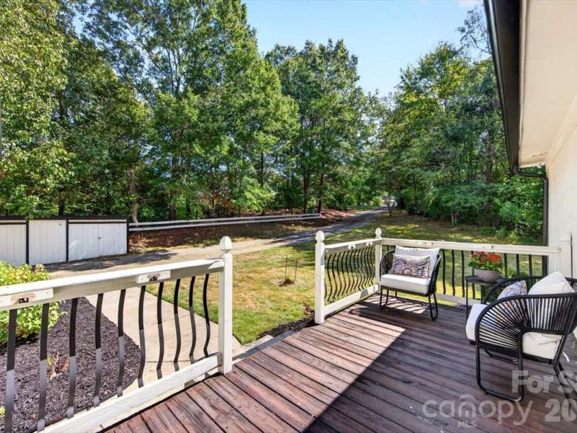 16 Cove Creek Place, Concord, NC 28025.  MLS# CAR4430765, YatesRealty ID 55707. 