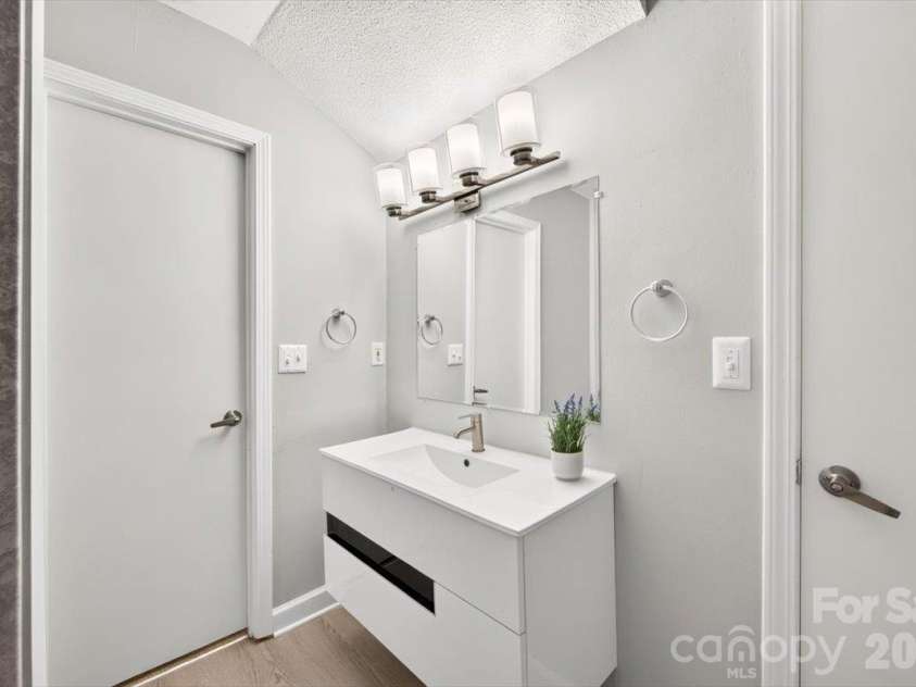 16 Cove Creek Place, Concord, NC 28025.  MLS# CAR4430765, YatesRealty ID 55707. 